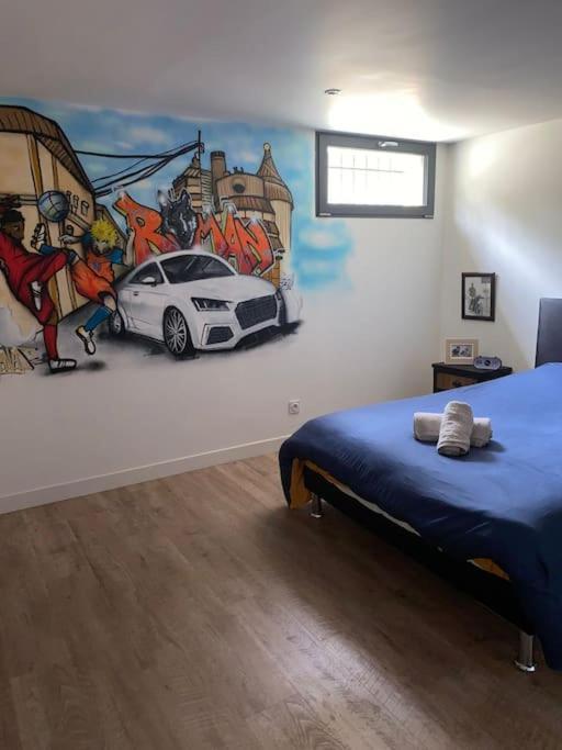 Loft Proche Centre Ville Hotes Habitant A L Etage Лавал Екстериор снимка